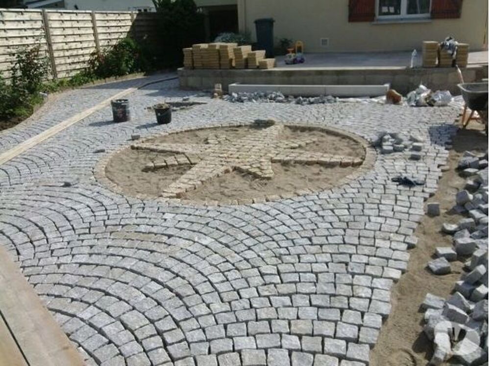 pav&eacute;s granit Neufs livraison sur toute la region Jardin