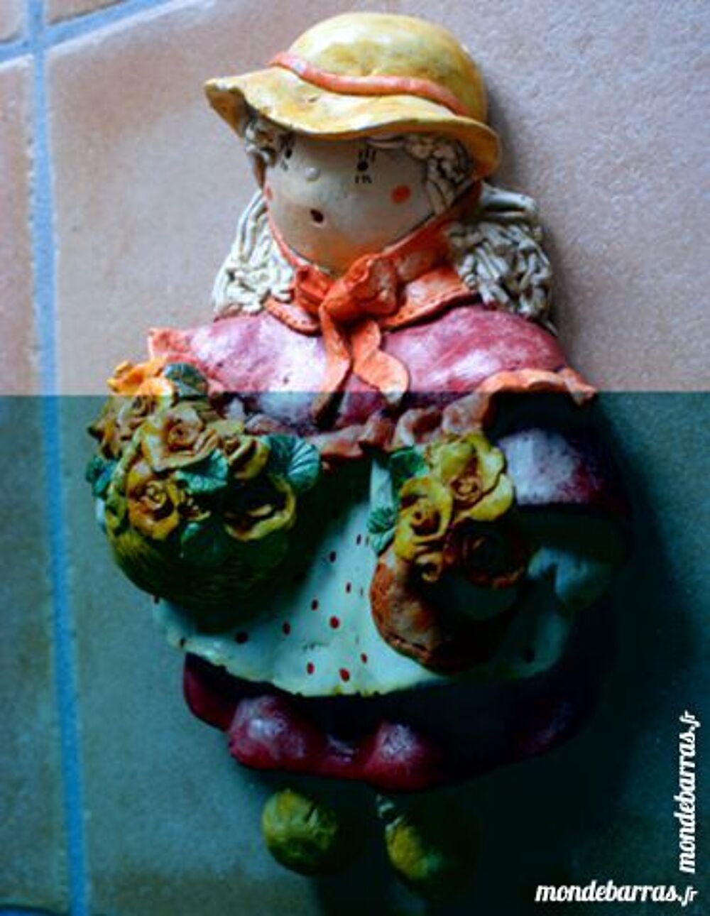 Poup&eacute;e en pl&acirc;tre fait main avec attache Décoration