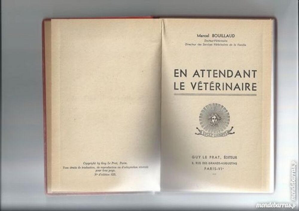 EN ATTENDANT LE V&Eacute;T&Eacute;RINAIRE Livres et BD