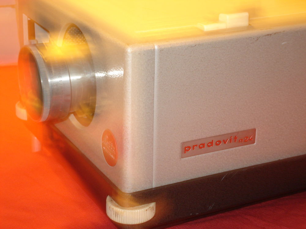 Projecteur diapositives "leica" leitz wetzlar pradovit n&deg;24 Photos/Video/TV
