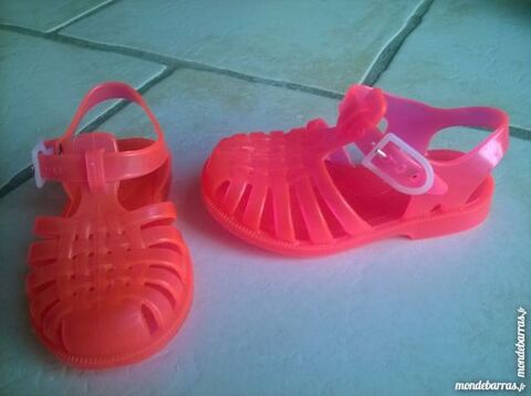 Chaussures de plage - pointure 23 3 Breuillet (91)