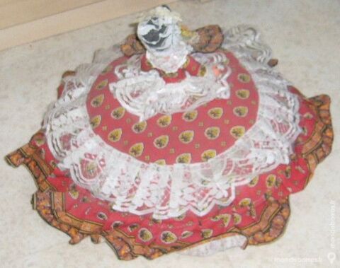 Poupée en porcelaine pour décoration 1 Versailles (78)