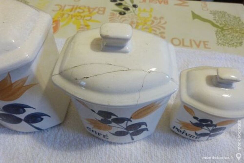 4 pots &agrave; &eacute;pices anciens en faience GIVORS Décoration