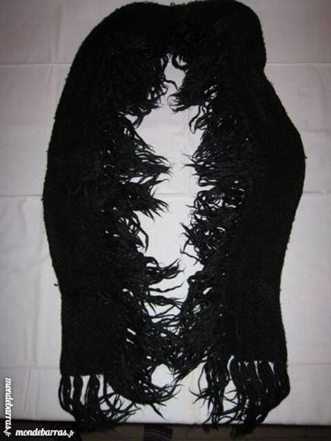 Echarpe noire femme 5 Chalon-sur-Sane (71)