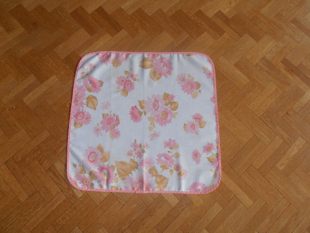 6 serviettes fleuries roses (79) Cuisine