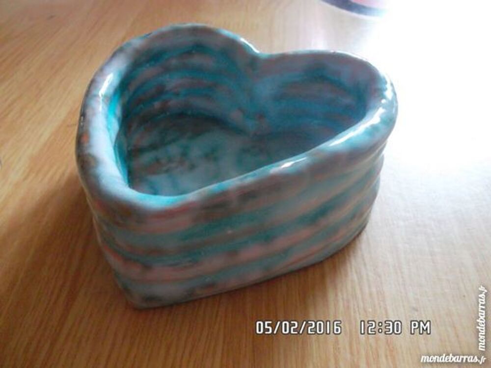 COEUR BLEU EN TERRE CUITE*JUSTE 2E*KIKI60230 Décoration