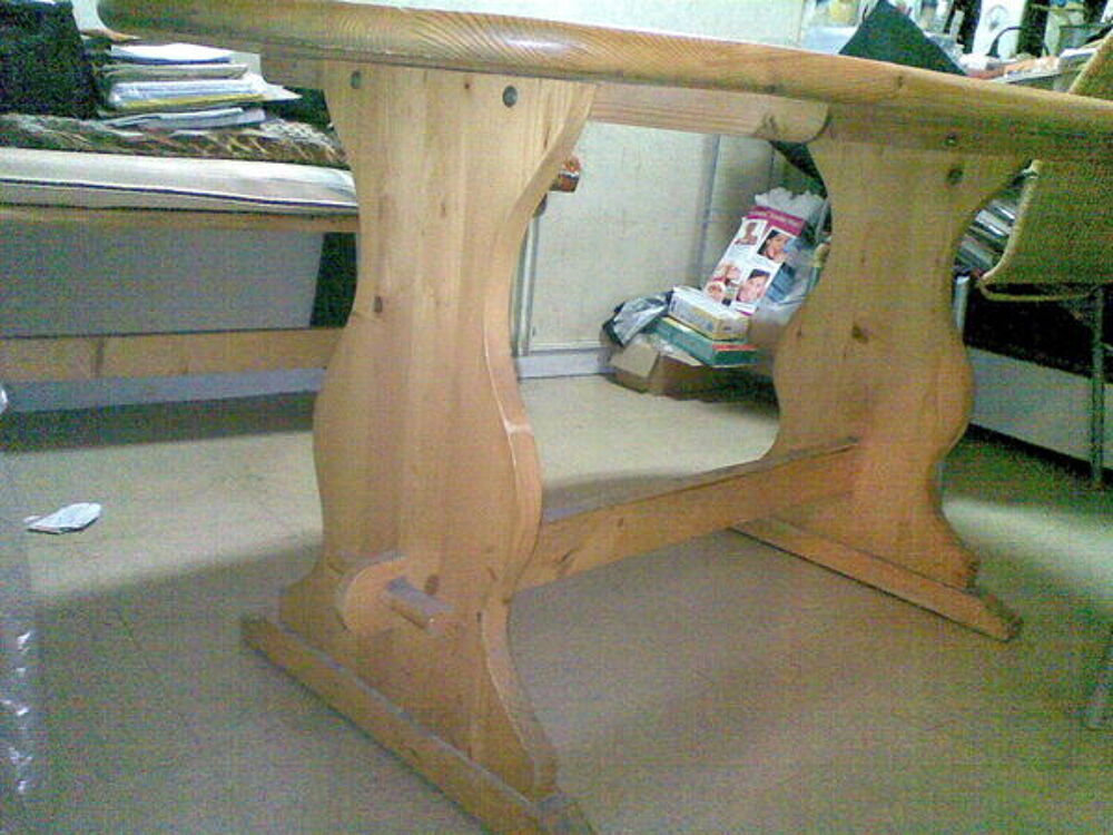 Tr&egrave;s Belle Table Rustique En Bois Massif Meubles