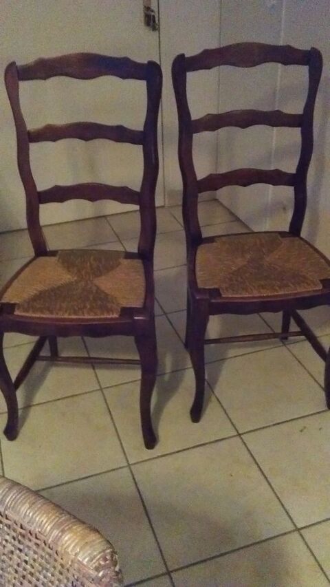 2 chaises  dos haut assise paille 30 Dijon (21)