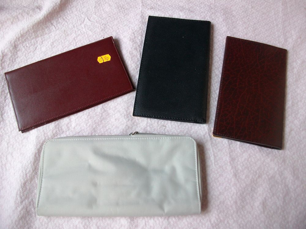 Porte-ch&eacute;quier et porte-ch&eacute;quier+cartes-neufs Maroquinerie