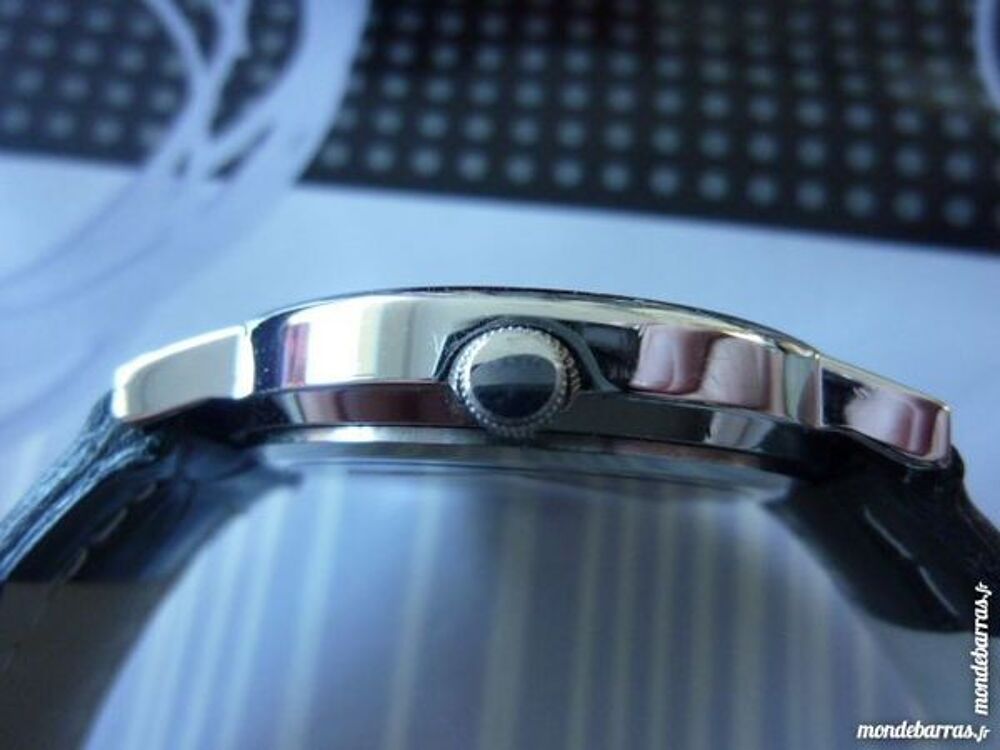 LOOT PUNK ROCK montre UNISEXE DIV0344 Bijoux et montres
