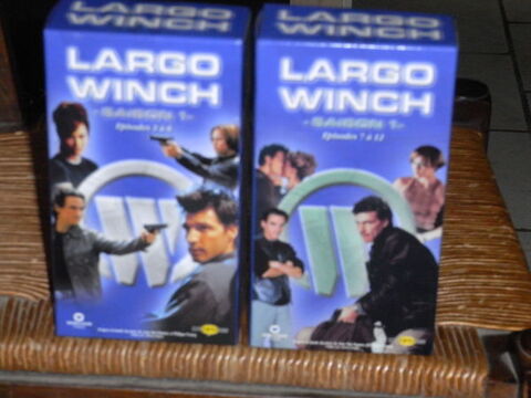 2 coffrets de 2 VHS serie largo winch 5 Le Teilleul (50)