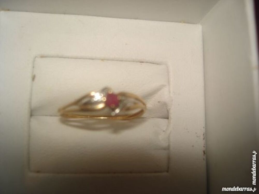 BAGUE OR 18 CARATS (RUBIS) Bijoux et montres
