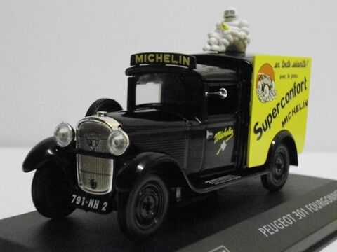 Peugeot 301 fourgonnette MICHELIN 28 Follainville-Dennemont (78)