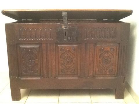 Coffre prigourdin XIXme sicle 200 Saint-Paul-Trois-Chteaux (26)