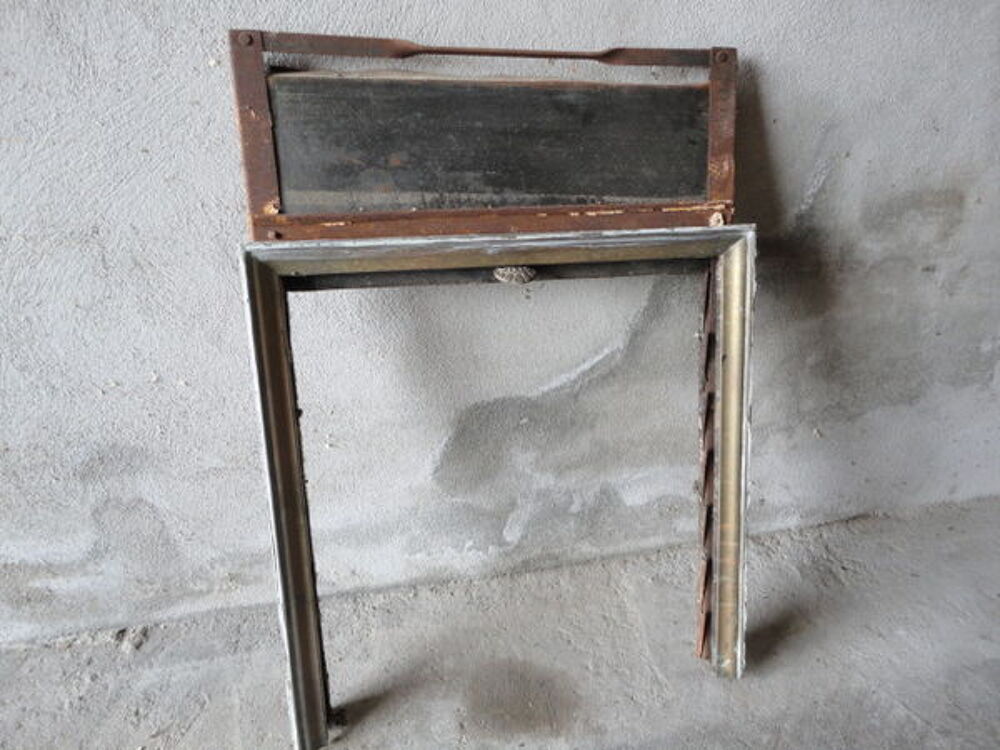 contour de chemin&eacute;e 