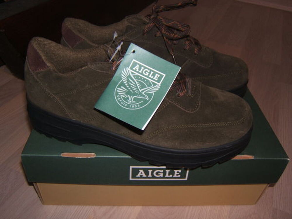 Chaussures TRAINING "AIGLE" Vêtements
