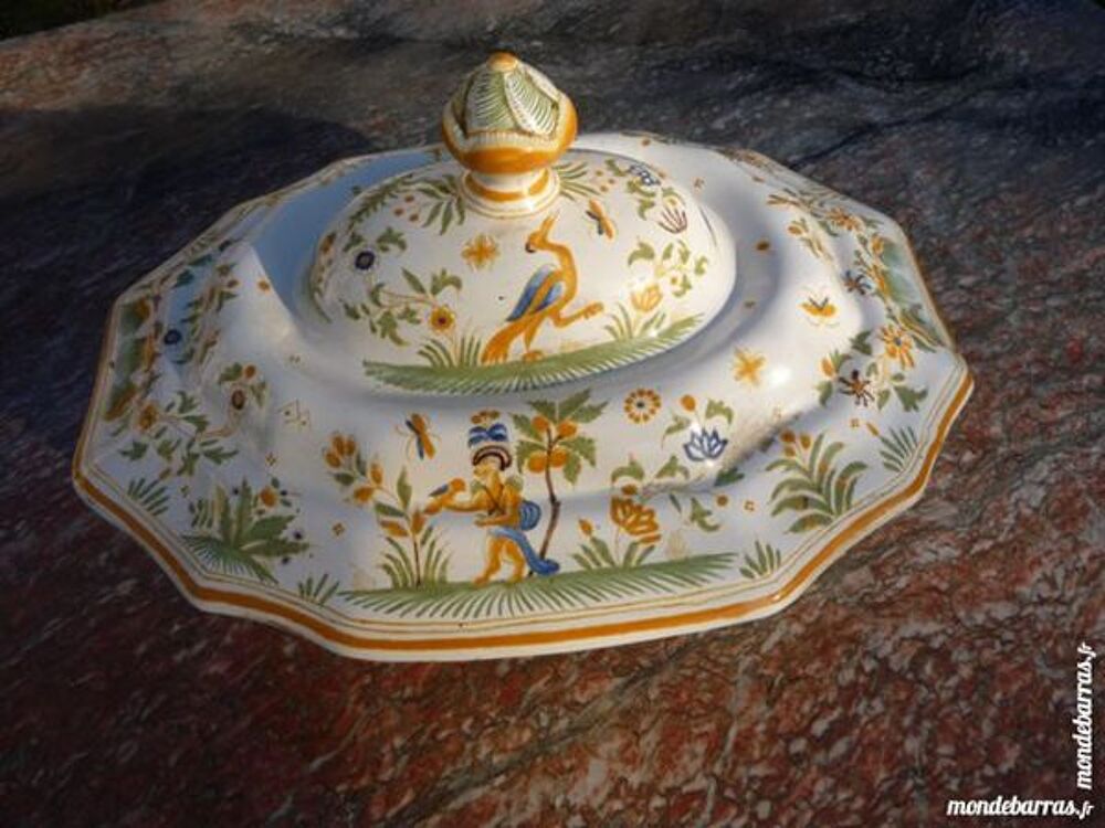 Soupi&egrave;re faience de moustiers Décoration