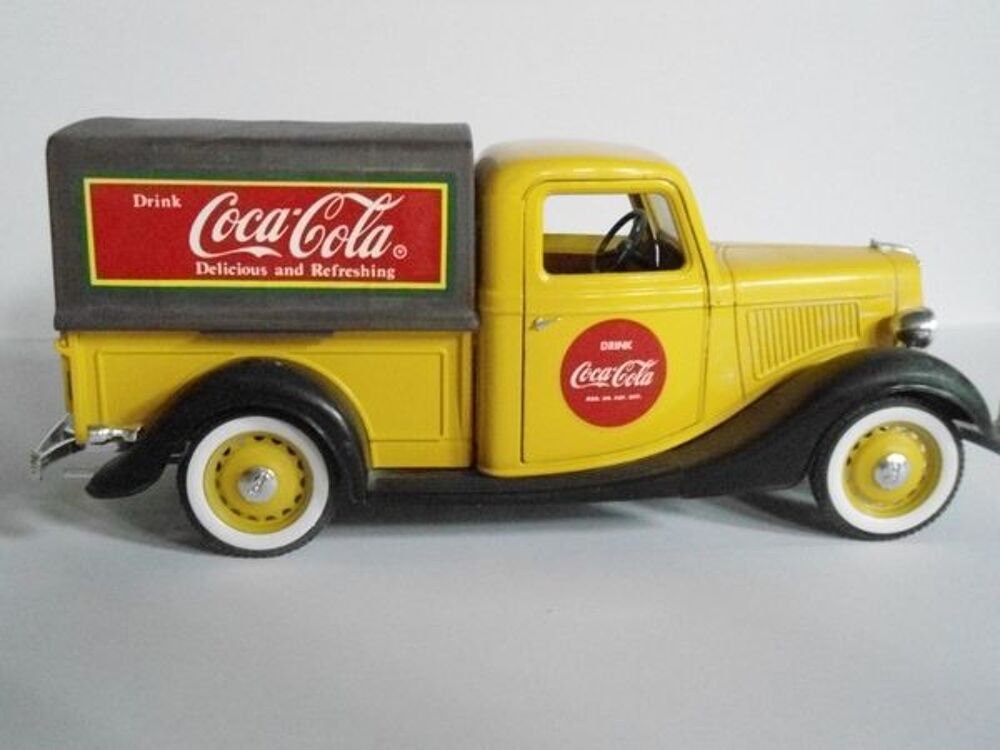Ford V8 b&acirc;ch&eacute; 'Drink Coca-Cola' 1936 