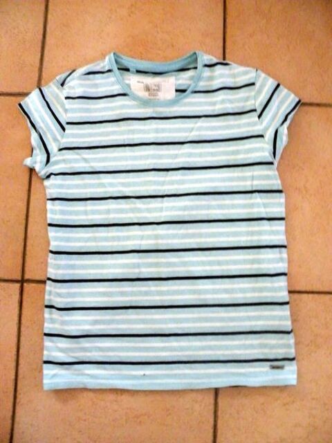 tshirt raye bleu   domyos   2 Viriat (01)