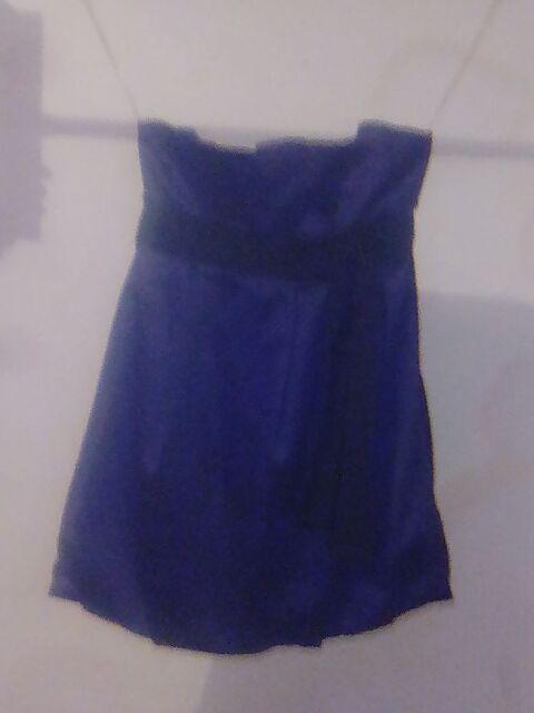 Robe-Soire-Satin-Bustier-courte-Noire/T 36-Neuf,N?ud devant 50 Nantes (44)