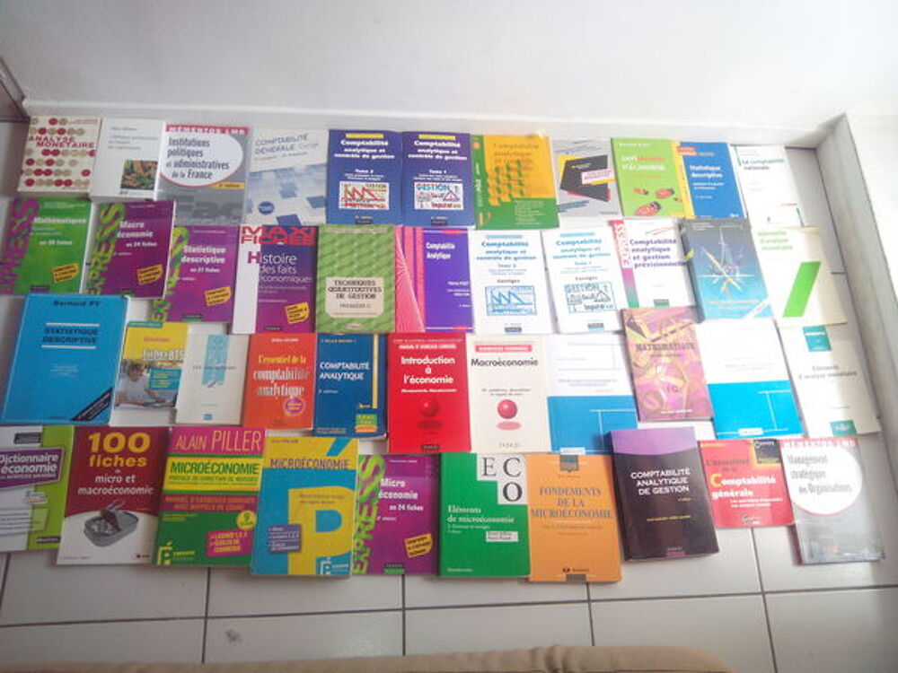 Livres universitaires Economies L1 L2 L3 Livres et BD