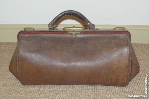 SAC DE VOYAGE DAME EN CUIR ROUGE 1920-1930 30 Verdalle (81)