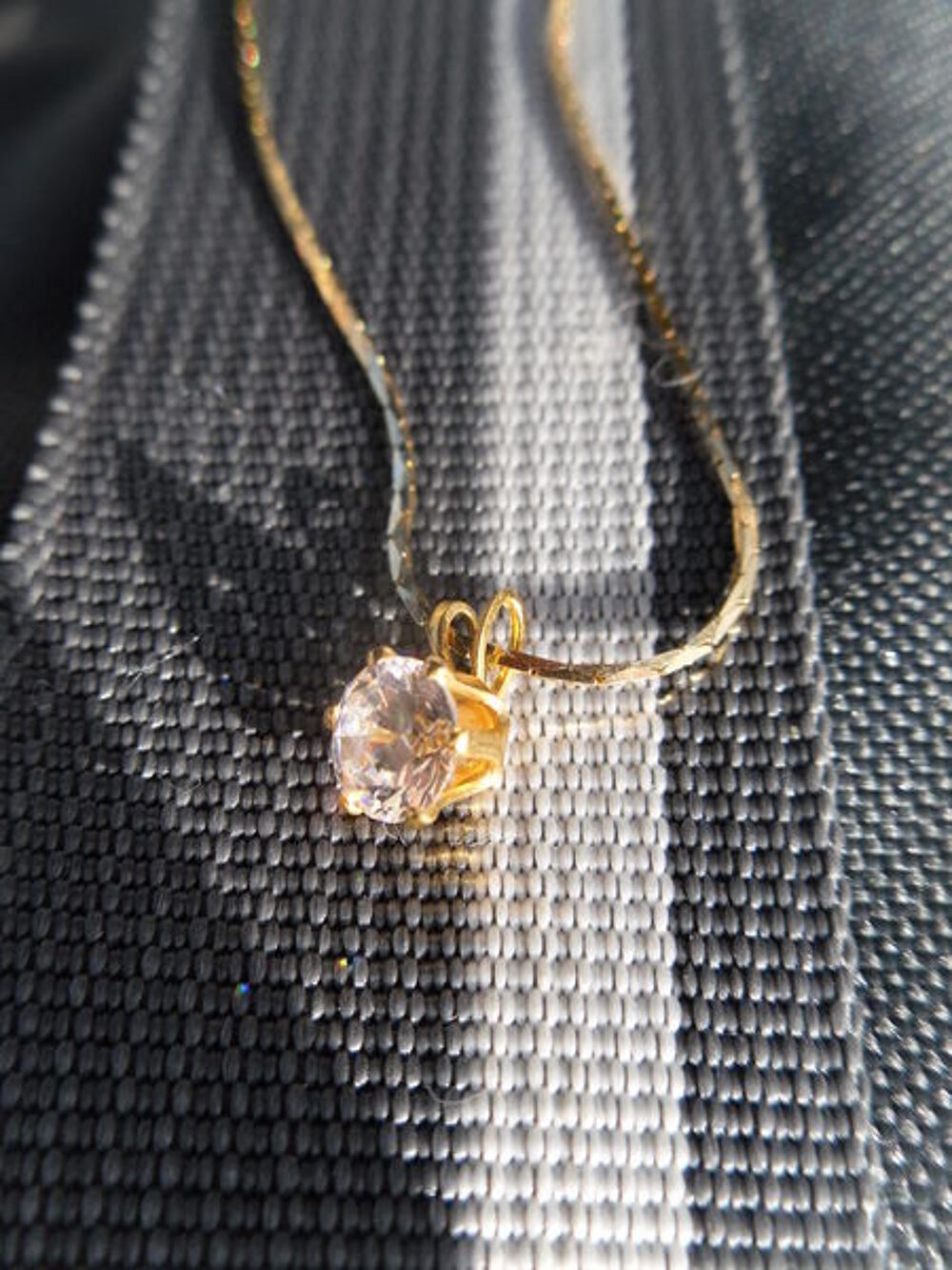 Pendentif Zircon-Brillant 1 Carat + Chaine pl Or Bijoux et montres