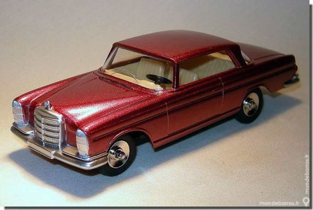 Mercedes 300 Dinky Atlas 1/43 Neuf boite Jeux / jouets