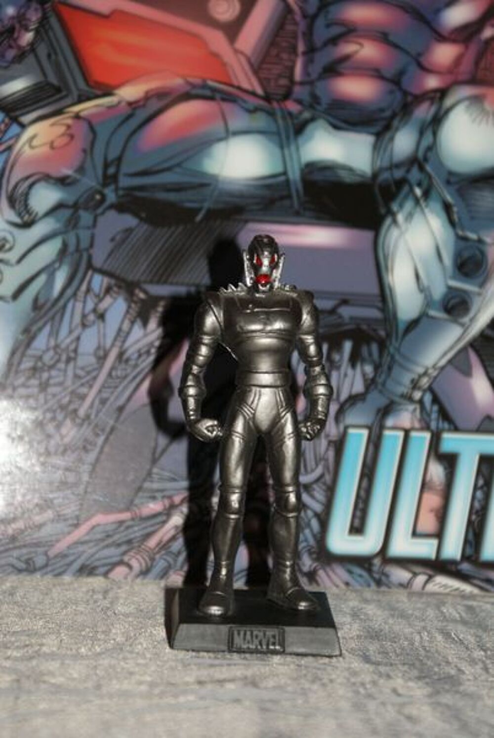 figurine en plomb "marvel eaglemoss" ULTRON 