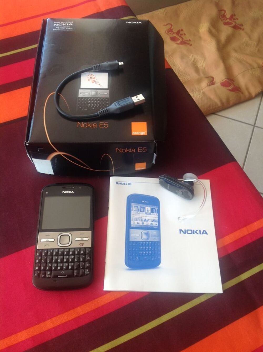 Nokia E5-00 debloqu&eacute; tous operateurs Téléphones et tablettes