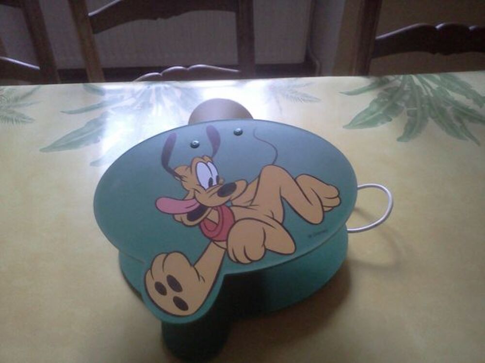 Lampe "PLUTO" &agrave; suspendre Mobilier enfants