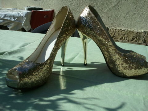 Talons aiguille 0 Vauvert (30)