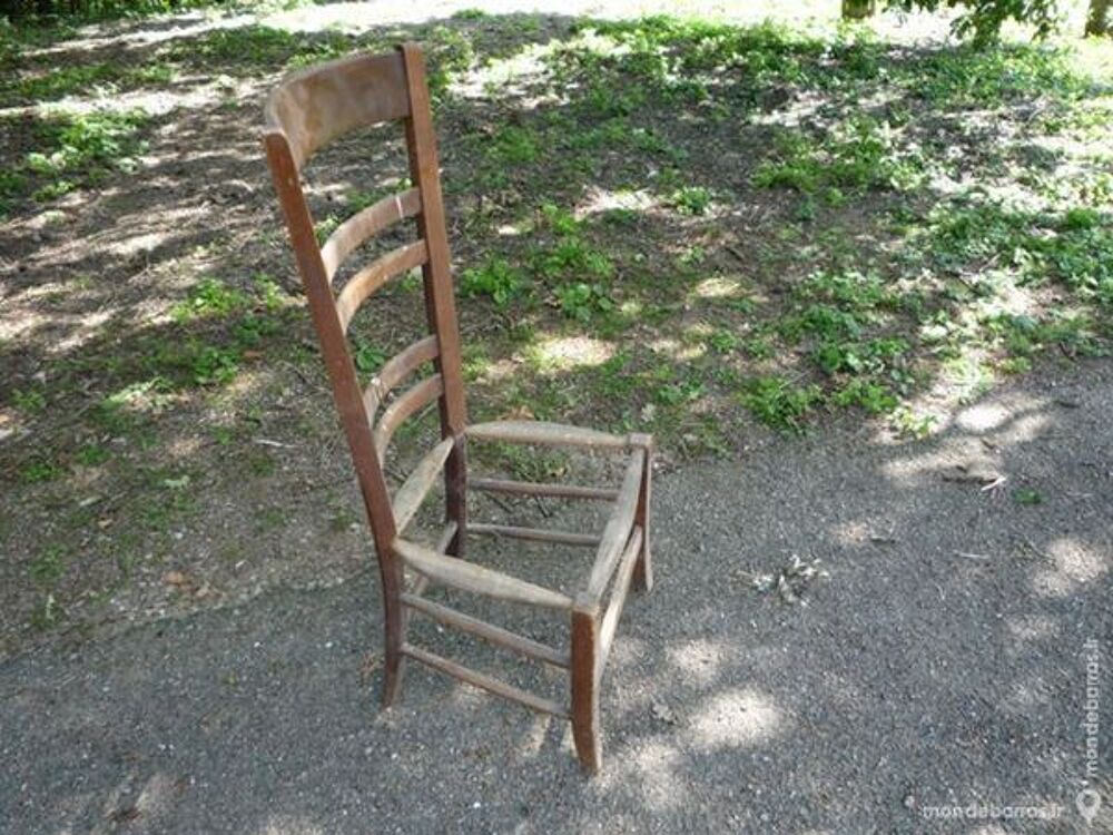 Chaise basse &agrave; rempailler rustique/de nourrisse Meubles