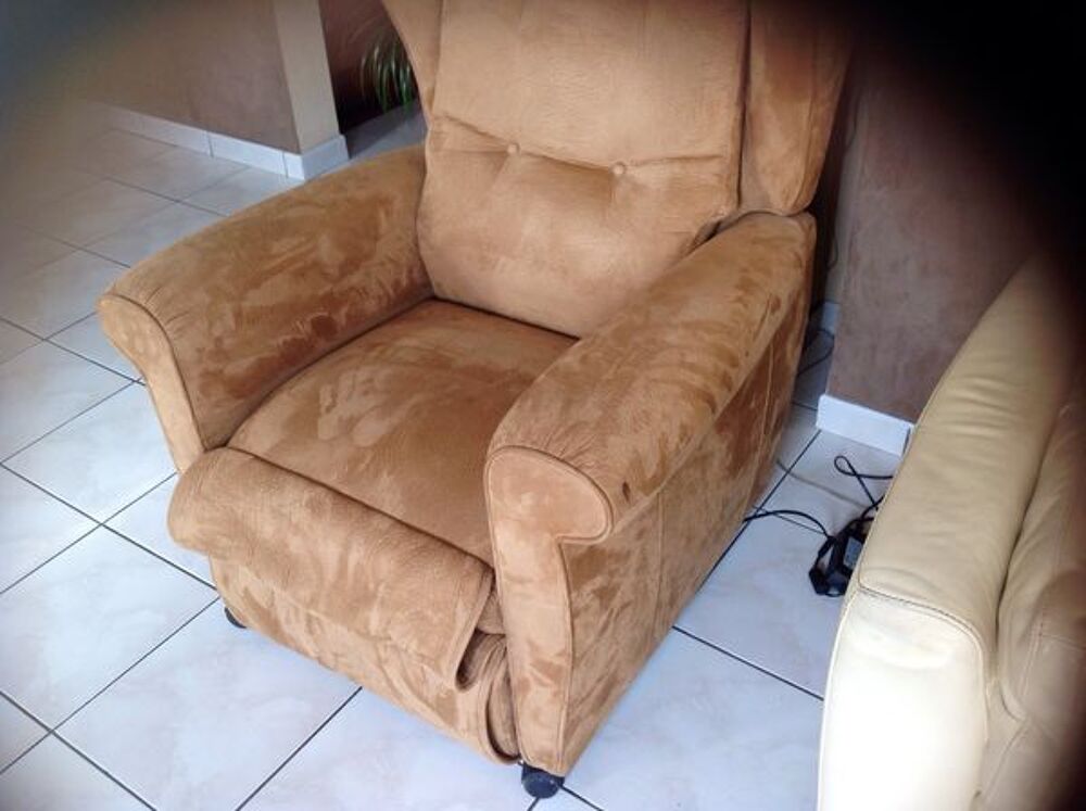 Fauteuil &eacute;lectrique relaxant Stawett Meubles