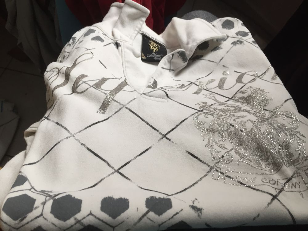 POLO JMJ COMPAGNY 1 BLANC 1 NOIR
T. S/M Vêtements