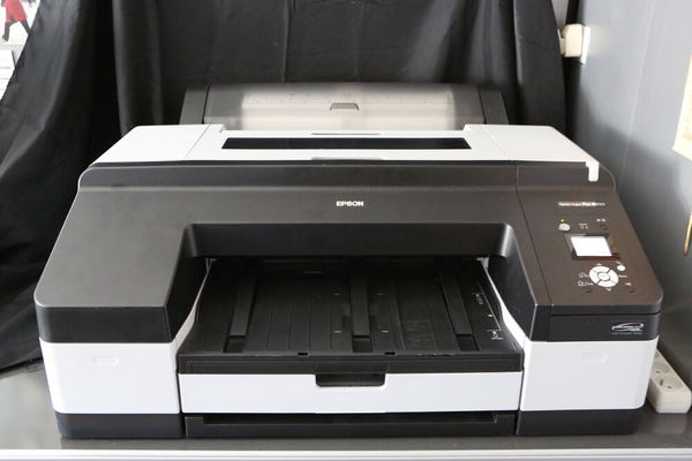 imprimante EPSON stylus 4900 passe tout formats 
Photos/Video/TV