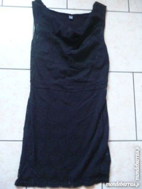  Robe noire sans manches    PIMKIE    Taille 34/36  10 Argenton-sur-Creuse (36)