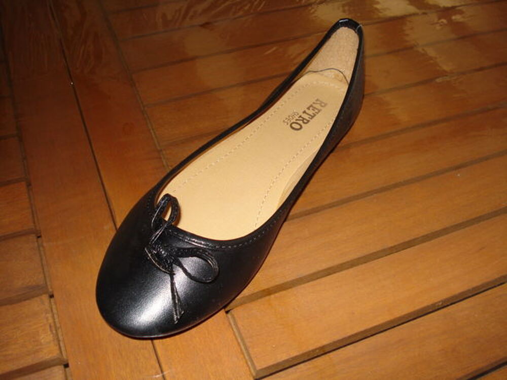 ballerines et tennis femme taille 40 
5 euros la paire Chaussures