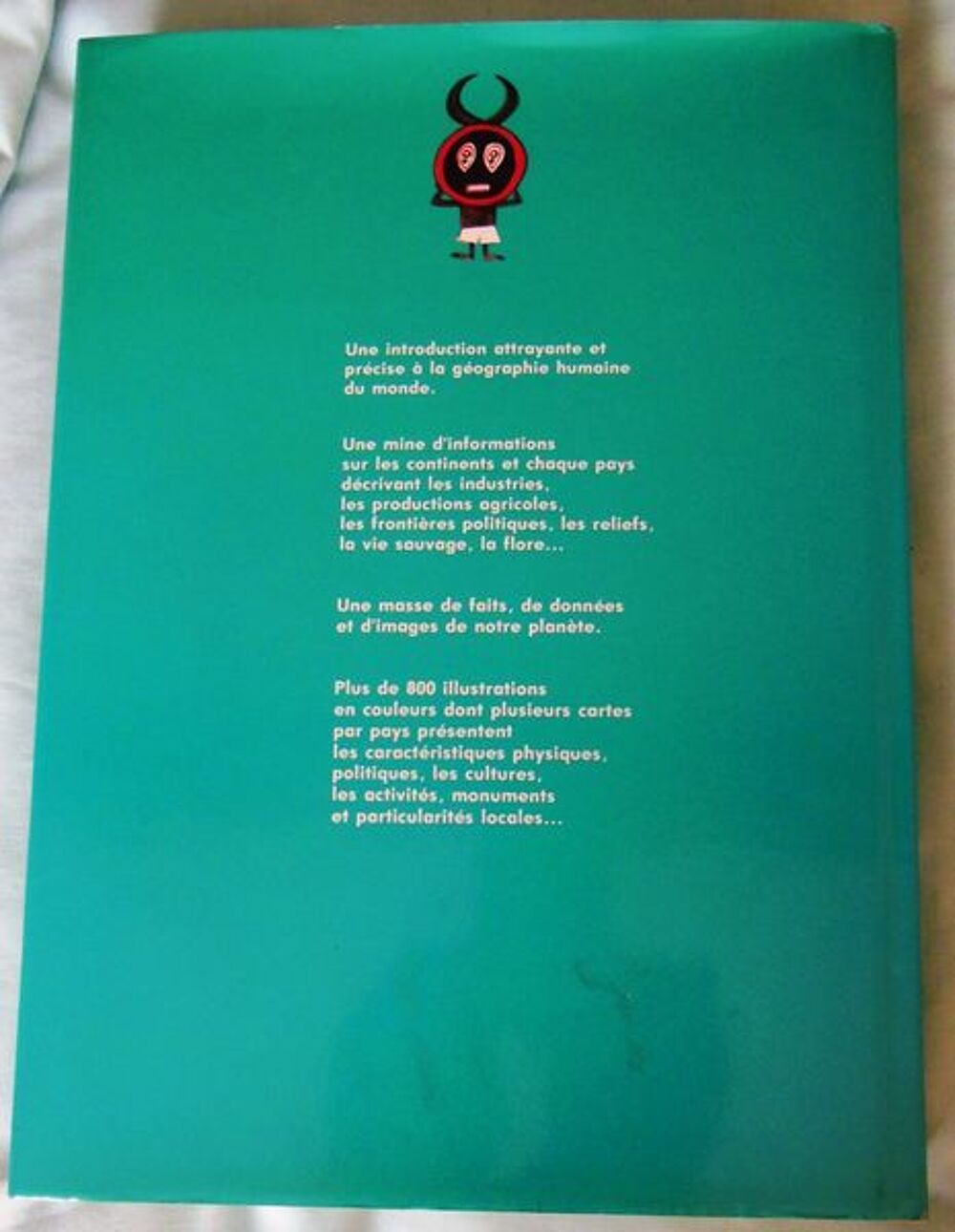 GRAND ATLAS ILLUSTRE Livres et BD