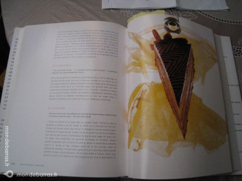 PIERRE HERME MES DESSERTS PREFERES Livres et BD