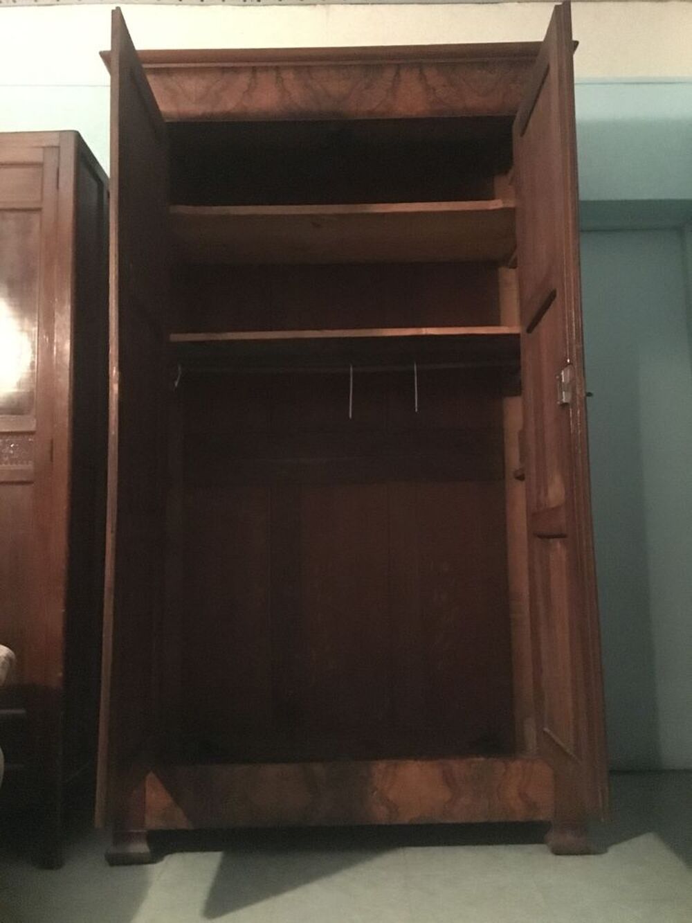 Armoire en Merisier - Teinte fonc&eacute;e Meubles