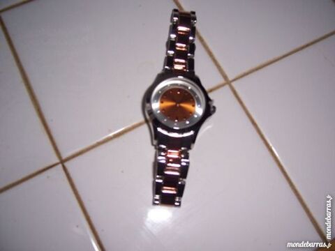 TRES BELLE MONTRE  H o� F neuve 10 Challans (85)