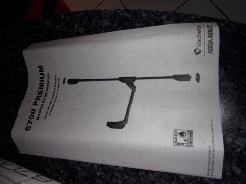 serrure antipanique neuve prix 120€
Bricolage