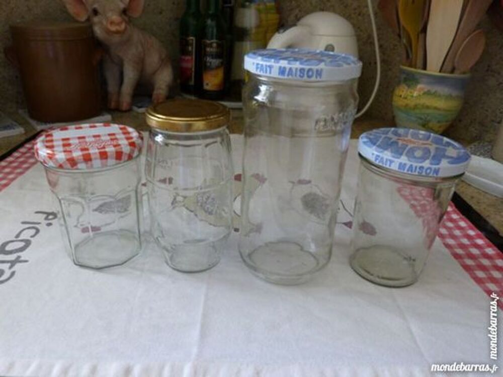 Bocaux de verre avec couvercles Cuisine