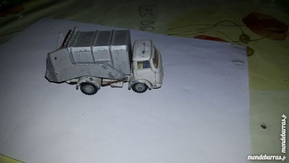 v&eacute;hicule poubelle berliet Gak Jeux / jouets