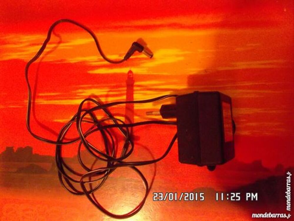 Chargeur adaptateur*kiki60230 Téléphones et tablettes