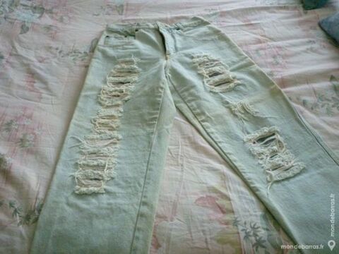 Jean dlav  effet dchir 20 Le Syndicat (88)