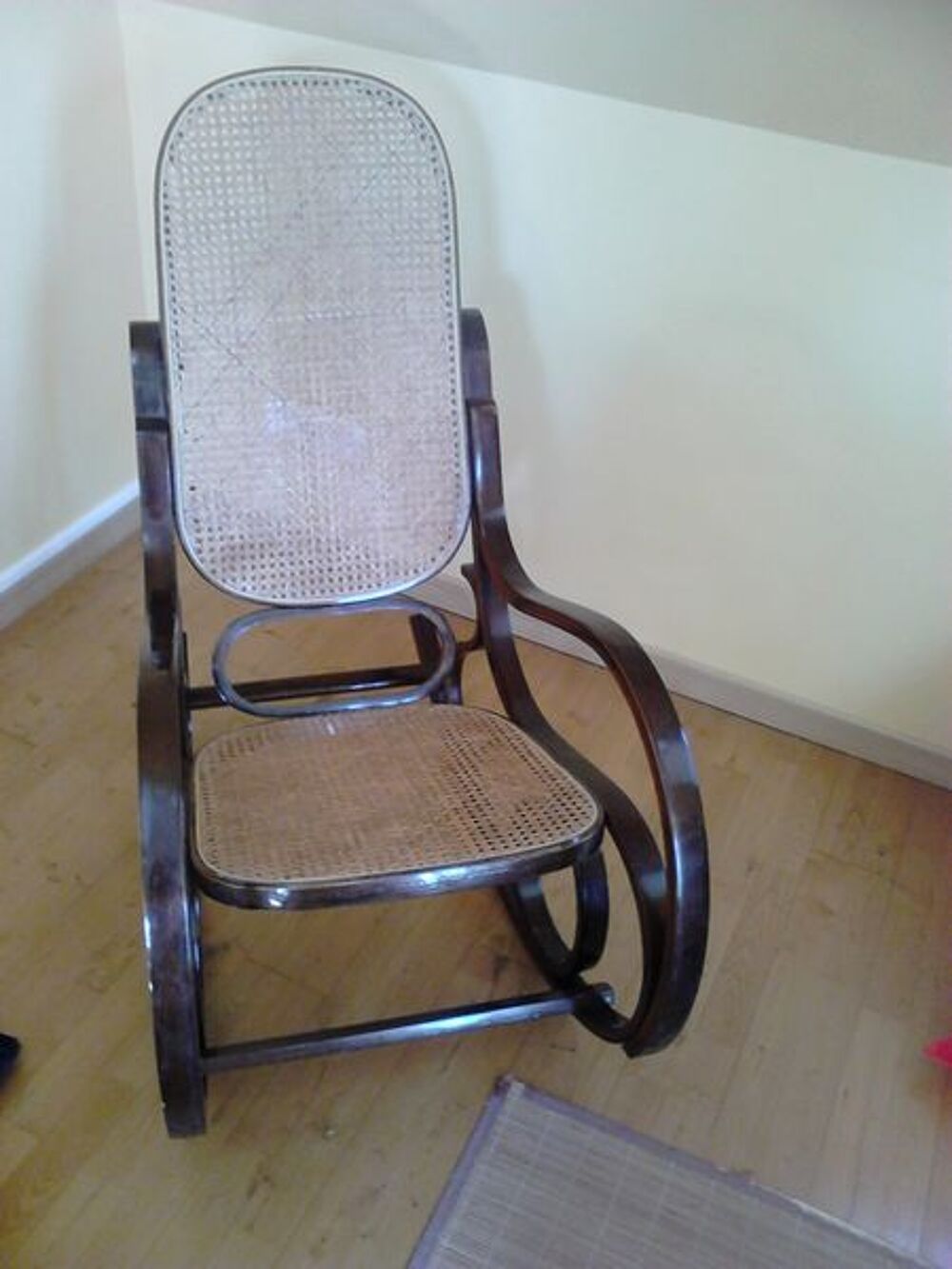 fauteuil , pouf , chaise basculante Meubles