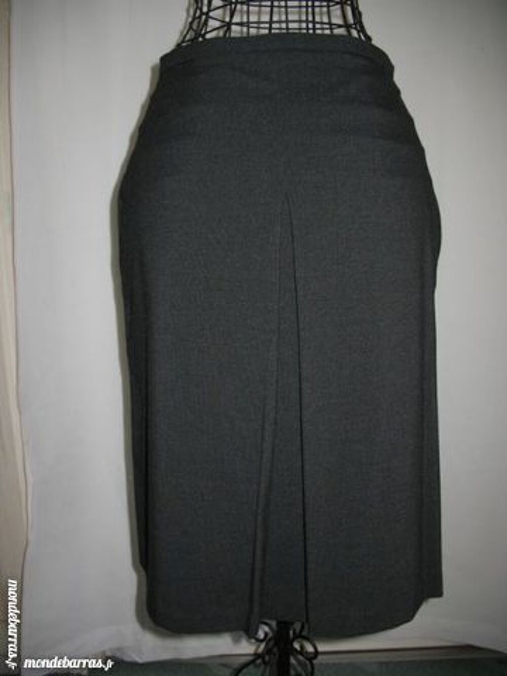Jupe droite avec fente sur le devant NEW LOOK- T38 Vêtements