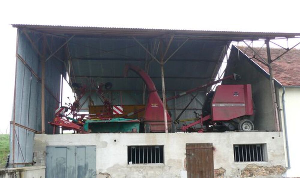   HANGAR METALLIQUE 10 X 13 M 